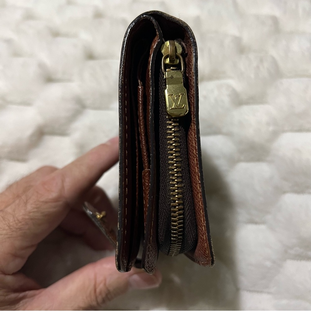 Louis Vuitton Compact Zippy Monogram Bifold Wallet - Picture 5 of 16